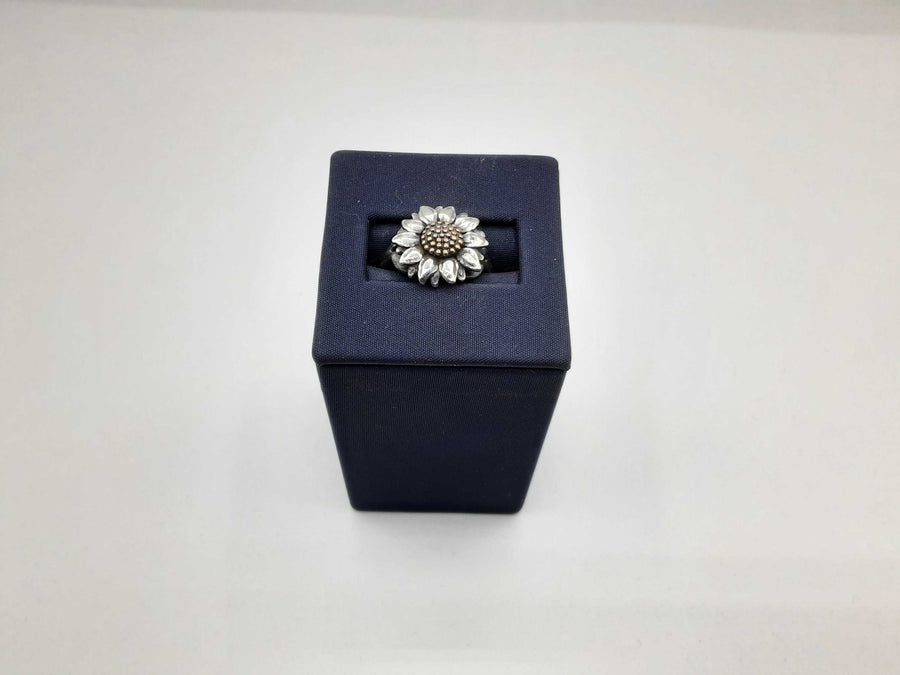 Women's Ring - Silver 6.2 grams Size 8.5
