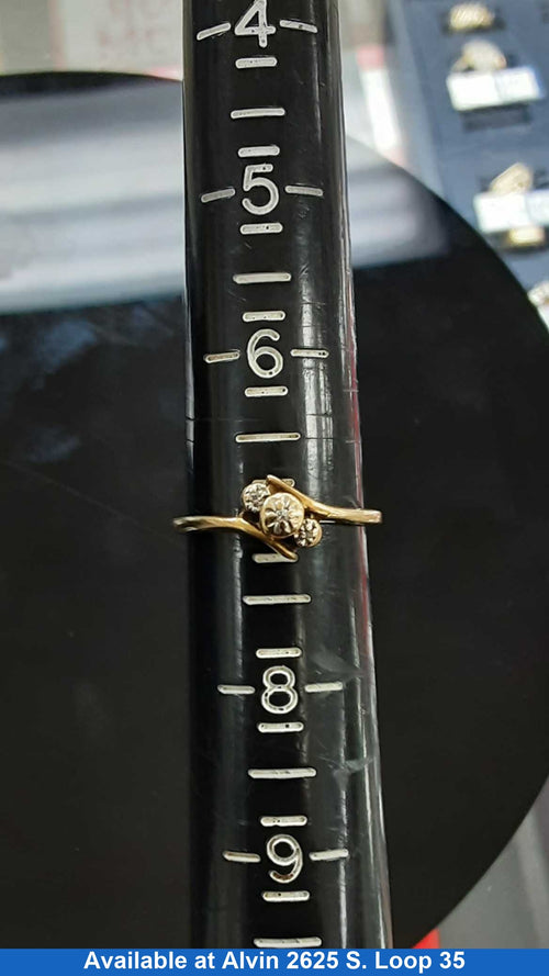 Women's Ring - Yellow Gold 10k (.417) 1.5 grams Size 7.5
