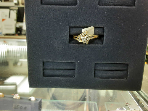 Women's Ring - Yellow Gold 10k (.417) 2.8 grams Size 8