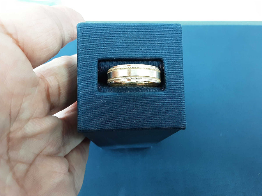 Ring - Wedding Band - Yellow Gold 14k (.585) 5.9 grams Size 8