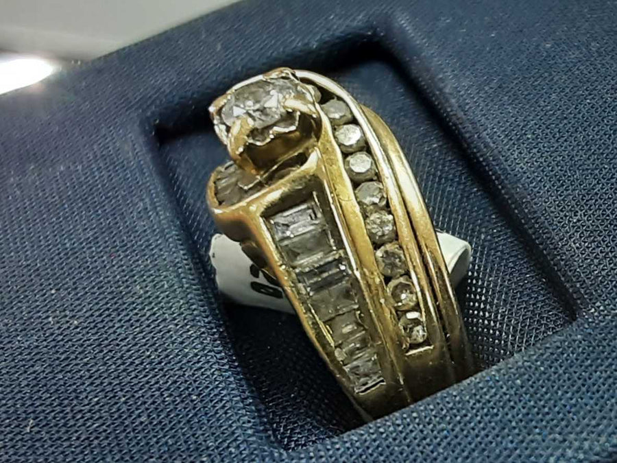 Women's Ring - Yellow Gold 10k (.417) 3 grams Size 20