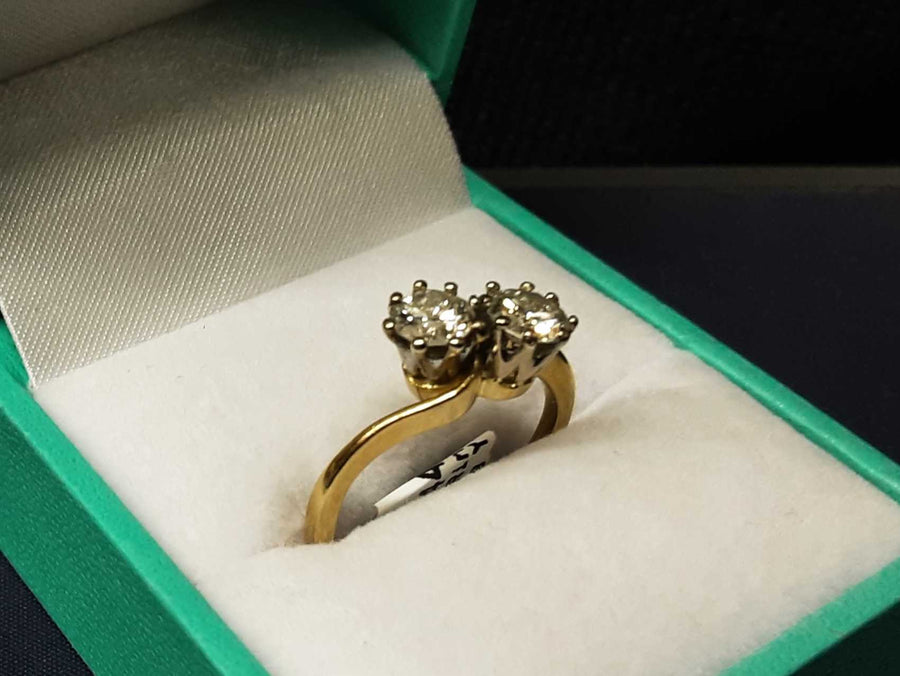 Women's Ring - Yellow Gold 18k (.750) 2.9 grams Size 8