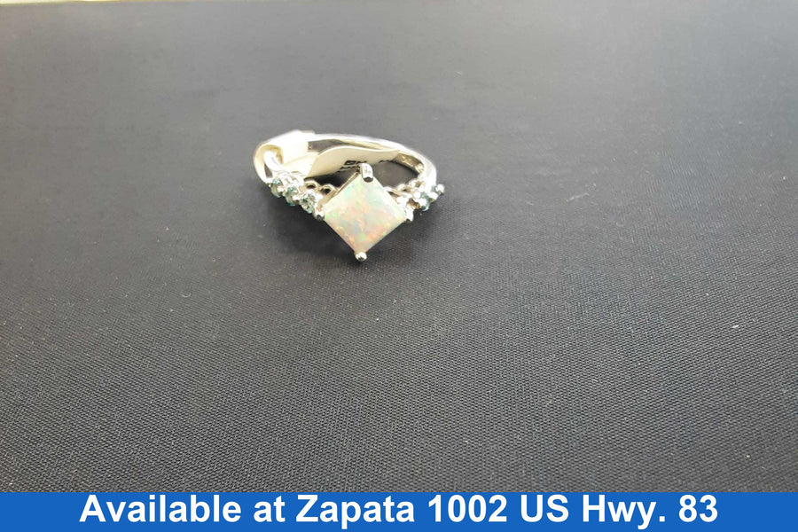 Women's Ring - White Gold 10k (.417) 2.2 grams Size 11