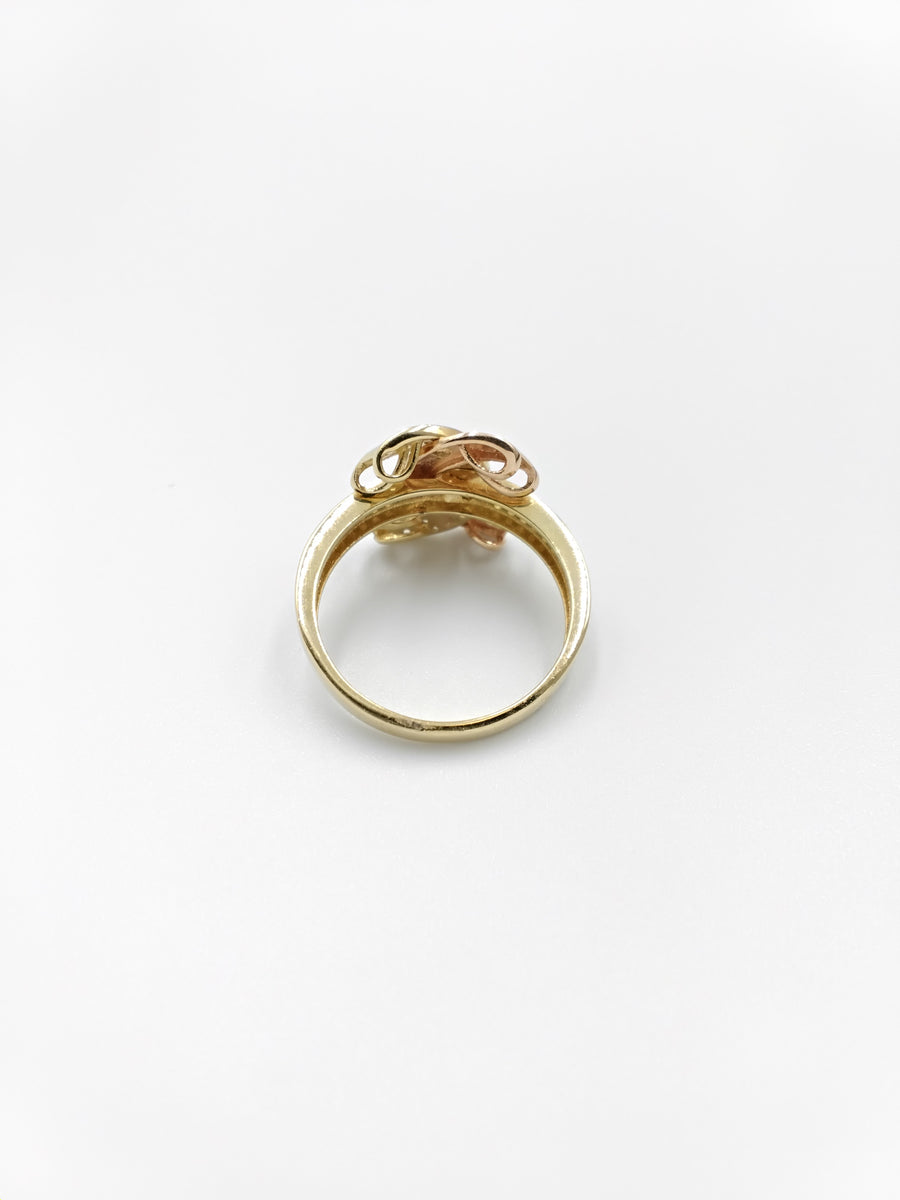 Women's Ring - Yellow Gold 18k (.750) 3.2 grams Size 6