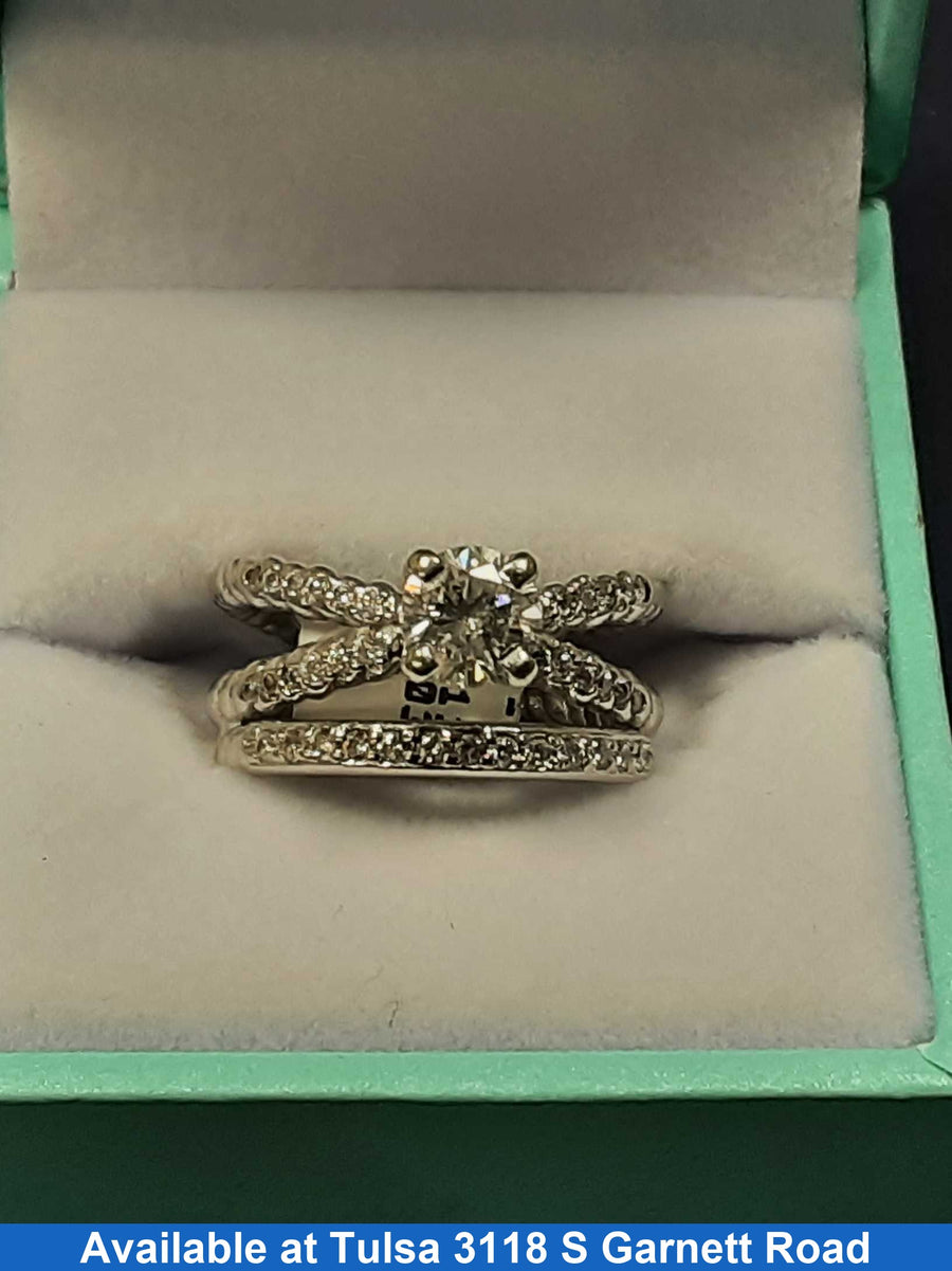 Women's Ring - White Gold 10k (.417) 8.2 grams Size 7