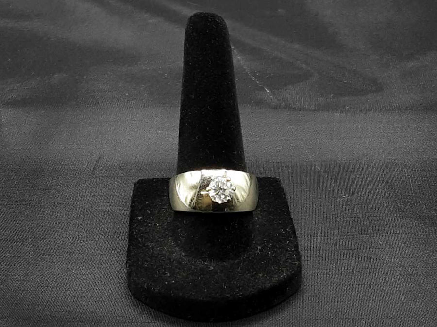 Women's Ring - Solitaire - Yellow Gold 14k (.585) 8.6 grams Size 8.5