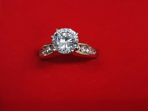 Women's Ring - Yellow Gold 10k (.417) 3.8 grams Size 7