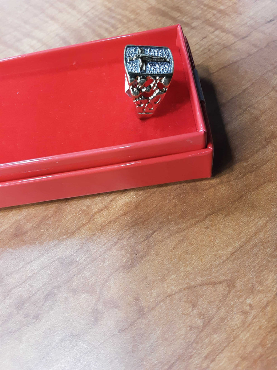 Men's Ring - Yellow Gold 10k (.417) 4.9 grams Size 10.5