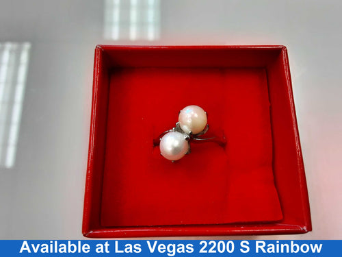 Women's Ring - White Gold 10k (.417) 4 grams Size 9.5
