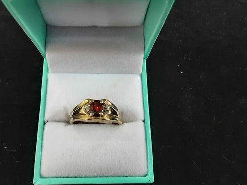 Men's Ring - Yellow Gold 10k (.417) 2.3 grams Size 8.5