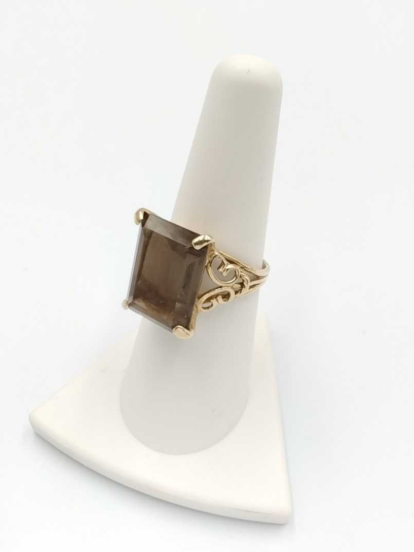 Women's Ring - Yellow Gold 14k (.585) 3.5 grams Size 7