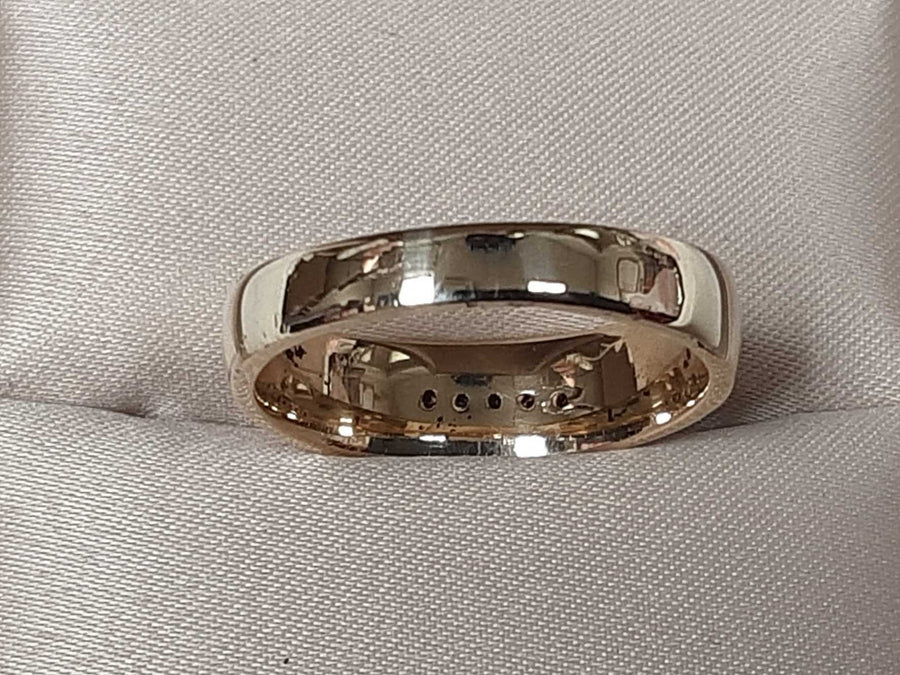 Ring - Wedding Band - Yellow Gold 10k (.417) 6.4 grams Size 11