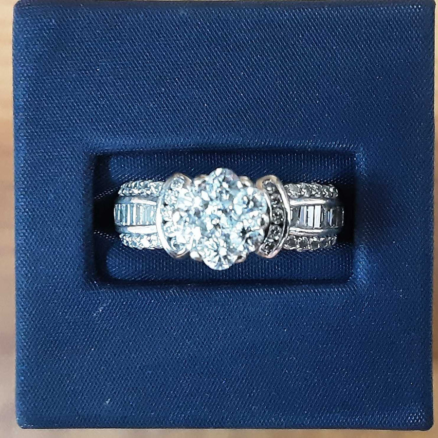 Women's Ring - White Gold 14k (.585) 7.6 grams Size 7