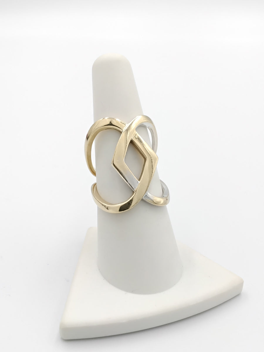 Women's Ring - Yellow Gold 14k (.585) 7.4 grams Size 7.5