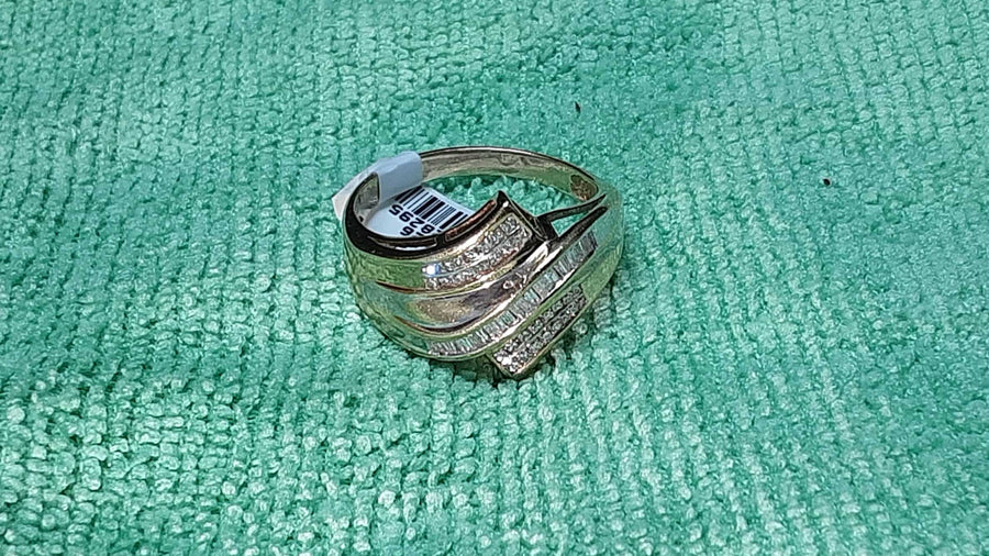 Women's Ring - Yellow Gold 14k (.585) 5.6 grams Size 12