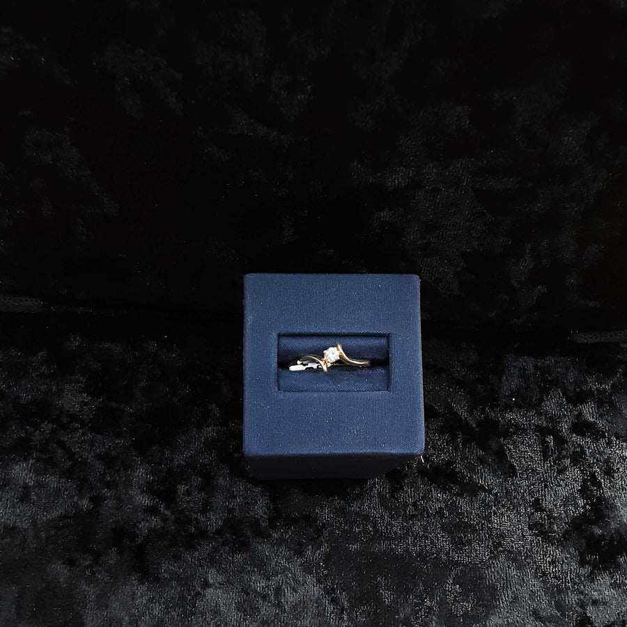 Women's Ring - Yellow Gold 10k (.417) 1.2 grams Size 5.5