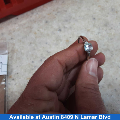 Women's Ring - Solitaire - White Gold 10k (.417) 1.7 grams Size 9