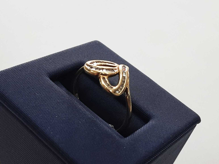 Women's Diamond Heart Ring Yellow Gold  10k Size 7.5