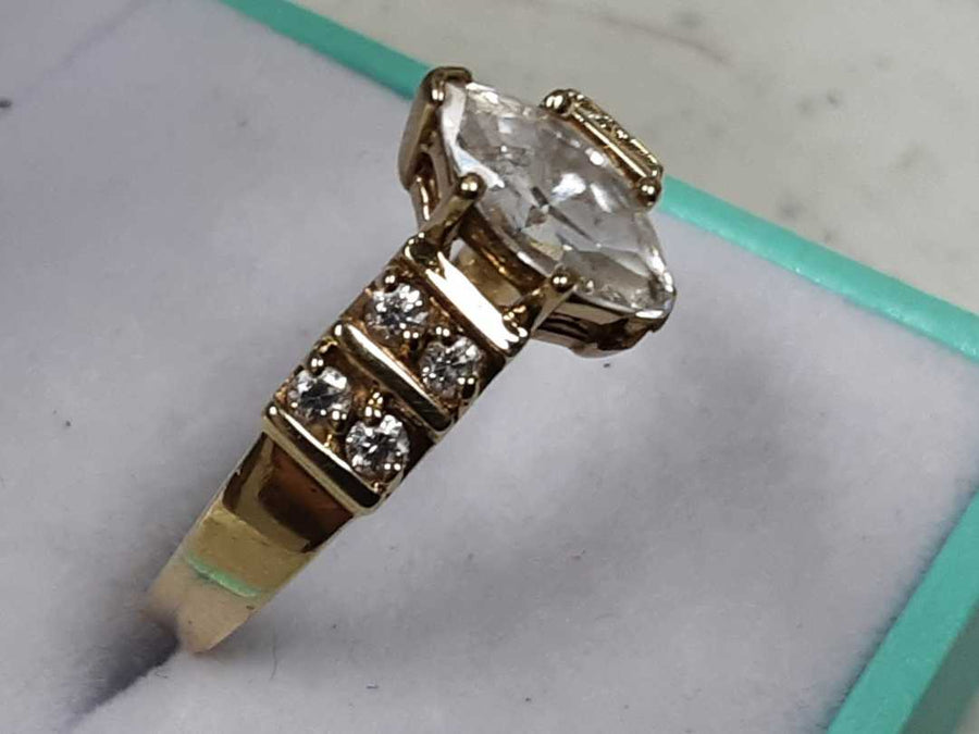 Women's Ring - Yellow Gold 10k (.417) 3.4 grams Size 11
