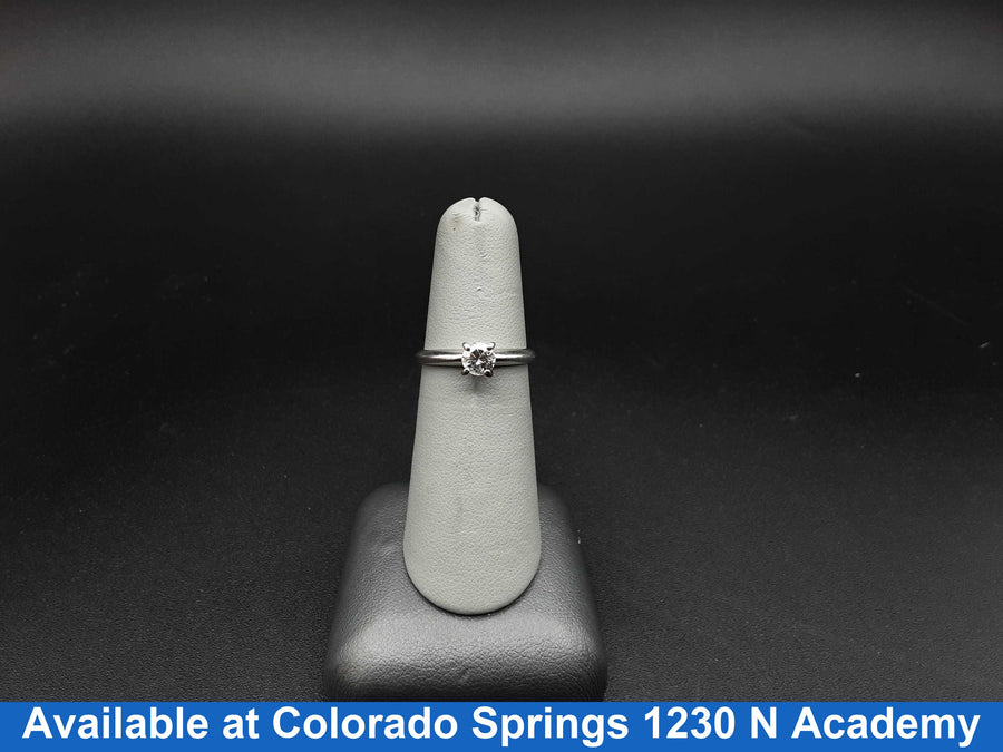 Women's Ring - Solitaire - Platinum 4.1 grams Size 6