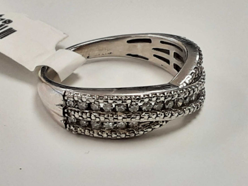 White Gold 10k (.417) 3.3 grams Size 7