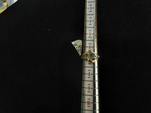 Women's Ring - Solitaire - Yellow Gold 10k (.417) 2.2 grams Size 6.5