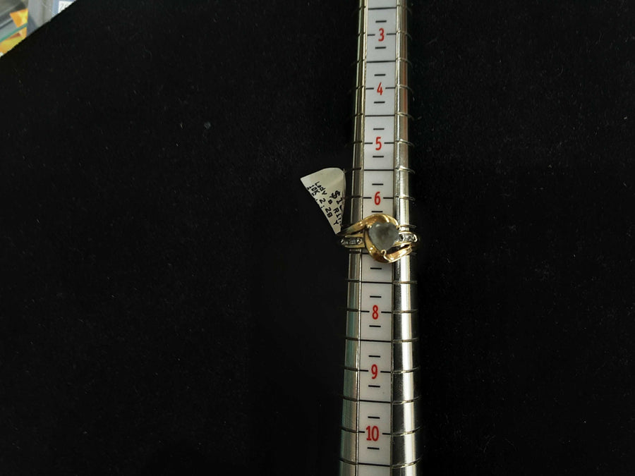 Women's Ring - Solitaire - Yellow Gold 10k (.417) 2.2 grams Size 6.5