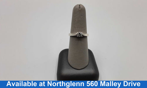 Women's Ring - Solitaire - White Gold 10k (.417) 3.2 grams Size 8.5