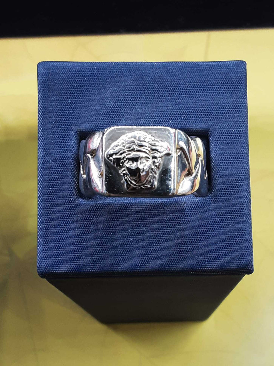 Men's Ring - Yellow Gold 14k (.585) 7.7 grams Size 9