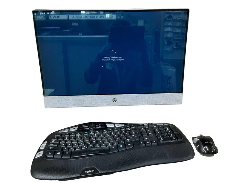 Hp 24-x011 Intel Core I3 - 7th Generation 8 Gb 1.5 Tb White Desktop