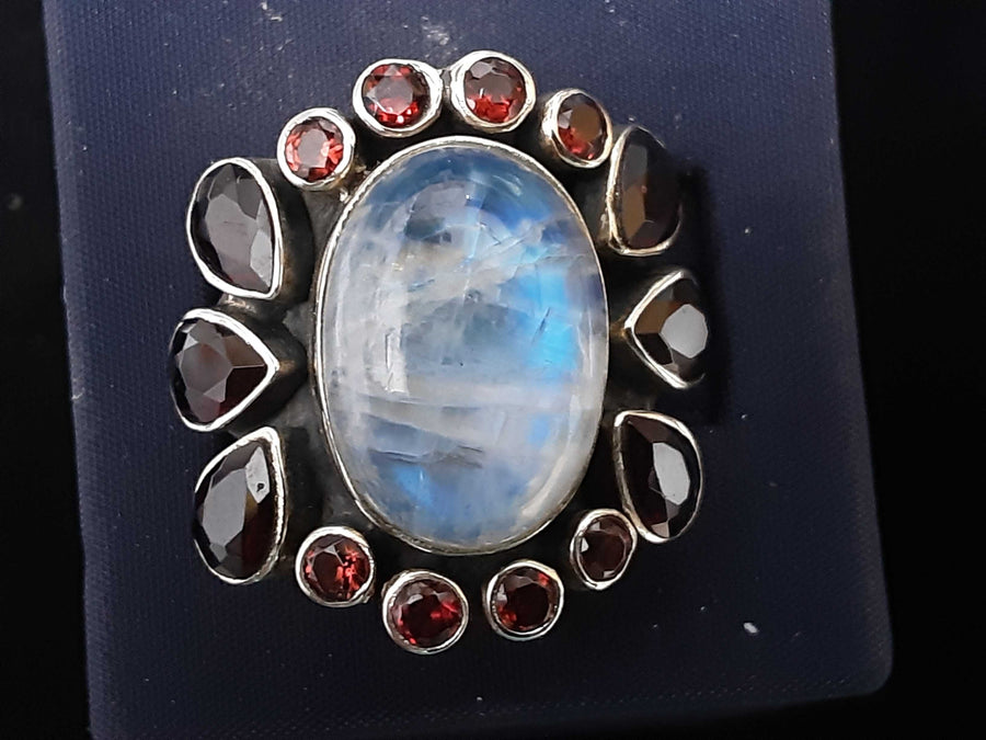 Women's Ring - Silver 11.6 grams Size 10.5