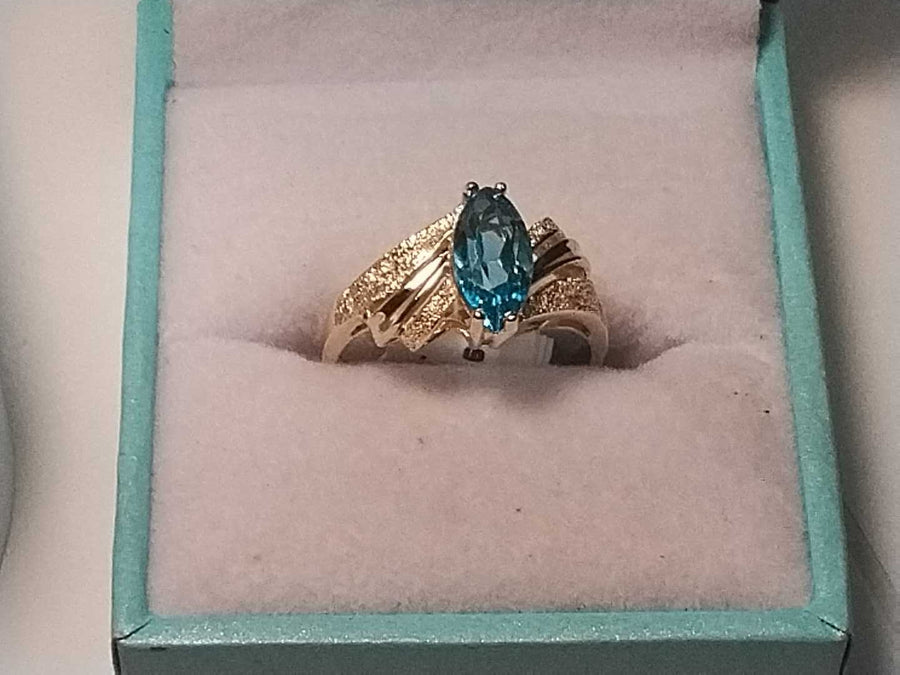Women's Ring - Yellow Gold 14k (.585) 3.3 grams Size 6