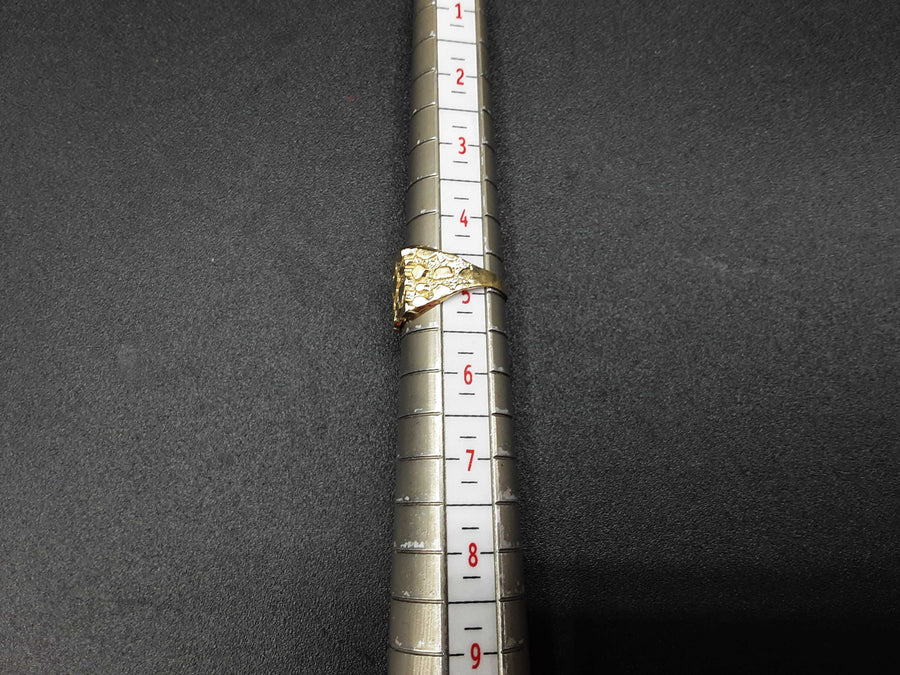 Women's Ring - Yellow Gold 10k (.417) 2.6 grams Size 20