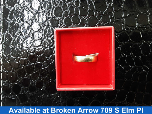 Ring - Wedding Band - Yellow Gold 18k (.750) 6.4 grams Size 6.5