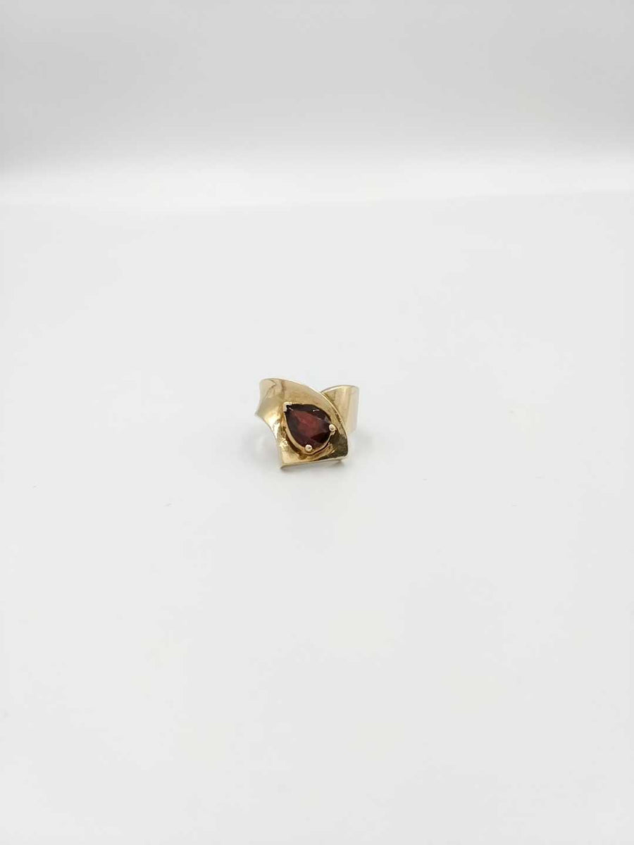 Women's Ring - Yellow Gold 10k (.417) 5.8 grams Size 7