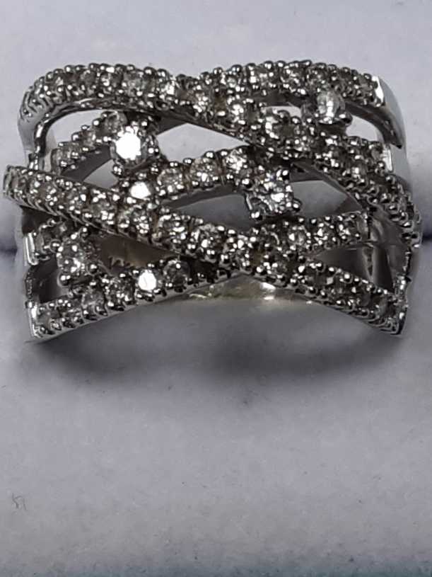 Women's Ring - White Gold 14k (.585) 9.7 grams Size 8