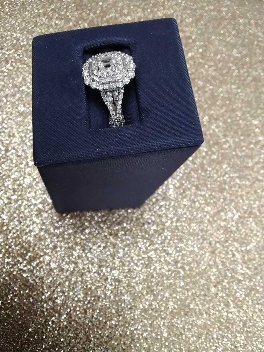 Women's Ring - Solitaire - White Gold 14k (.585) 5.2 grams Size 7