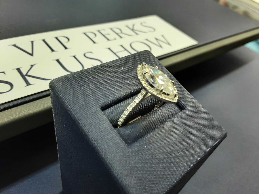 Women's Ring - Solitaire - White Gold 14k (.585) 2.3 grams Size 5.5