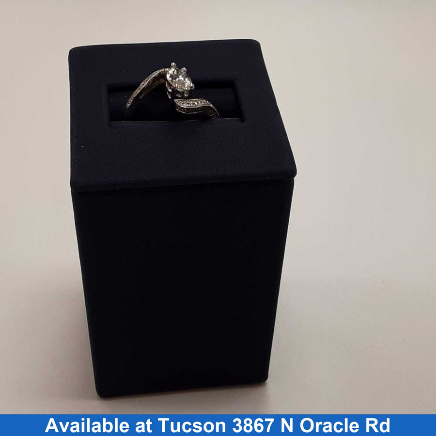 Women's Ring - White Gold 14k (.585) 2.5 grams Size 10.5
