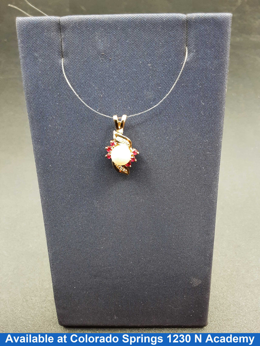 Diamond Pendant - Yellow Gold 14k (.585) 1.4 grams