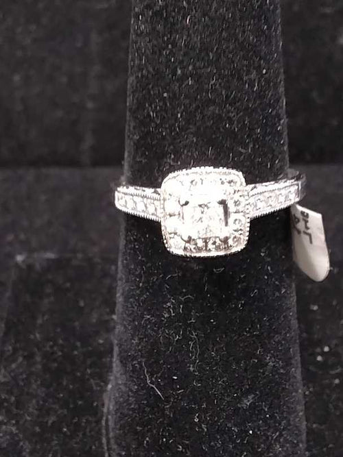 Women's Ring - Solitaire - White Gold 14k (.585) 3.6 grams Size 6.5