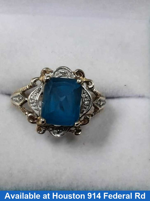 Women's Ring - Yellow Gold 10k (.417) 3.3 grams Size 7.5