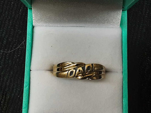 Men's Ring - Yellow Gold 10k (.417) 2.1 grams Size 9.5