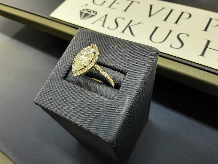 Women's Ring - Solitaire - White Gold 14k (.585) 2.3 grams Size 5.5