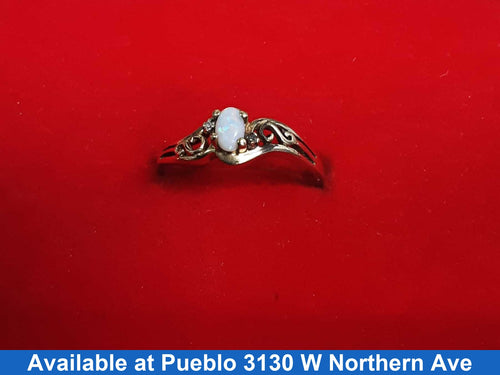 Women's Ring - Yellow Gold 10k (.417) 1.8 grams Size 8.5