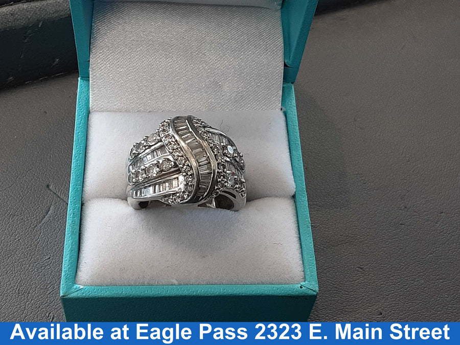 Women's Ring - White Gold 10k (.417) 7.8 grams Size 8