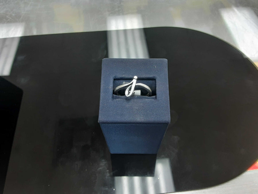 Women's Ring - Silver 3.3 grams Size 10.5