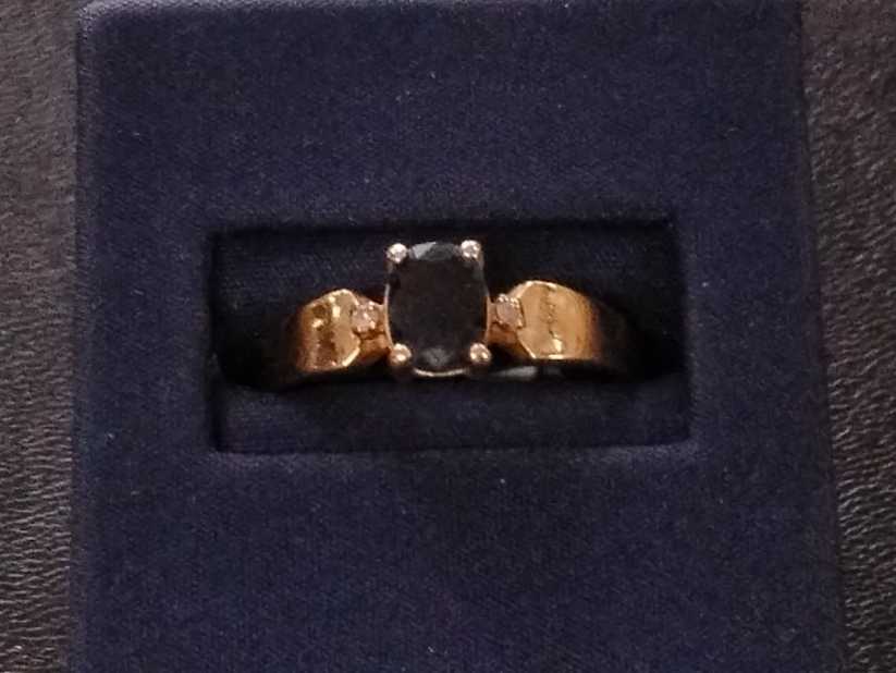 Women's Ring - Solitaire - Yellow Gold 10k (.417) 2 grams Size 11