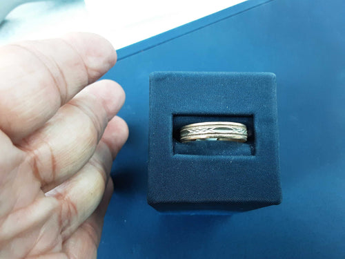 Ring - Wedding Band - Yellow Gold 10k (.417) 2.3 grams Size 11