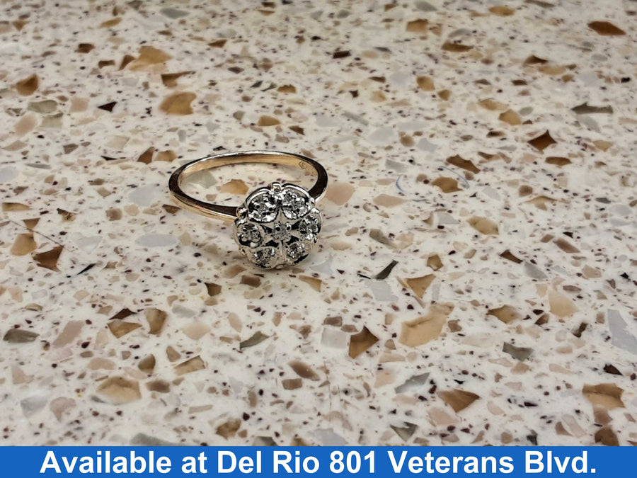 Women's Ring - Yellow Gold 10k (.417) 2.7 grams Size 7.5